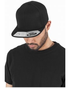 Baseball cap // Flexfit 110 Fitted Snapback black